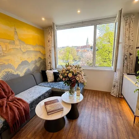 Daire Castle View-bus Station, Parking, Center